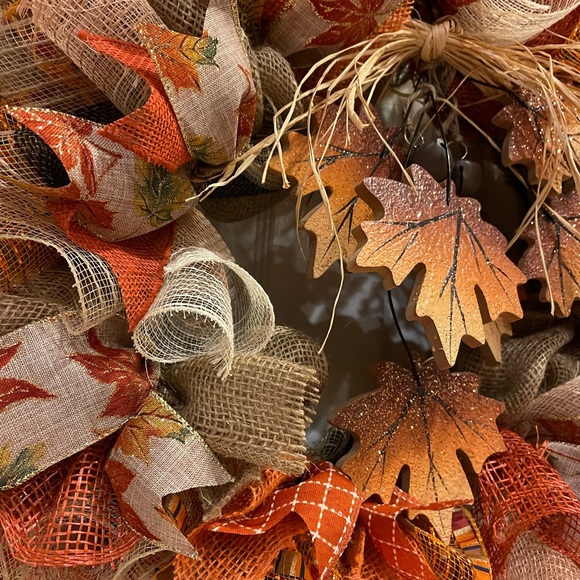 FALL WREATH LEAVES- RUST, DK ORANGES, NATURALS 24” - Picture 2 of 8